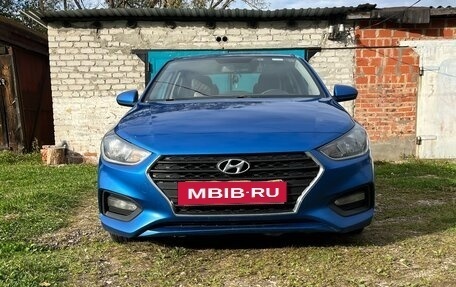 Hyundai Solaris II рестайлинг, 2017 год, 840 000 рублей, 2 фотография