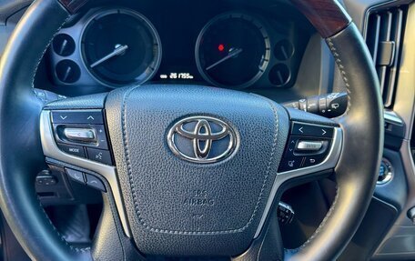 Toyota Land Cruiser 200, 2018 год, 4 700 000 рублей, 15 фотография