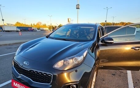 KIA Sportage IV рестайлинг, 2018 год, 1 878 000 рублей, 2 фотография