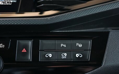 Volkswagen Caravelle T6 рестайлинг, 2020 год, 4 150 000 рублей, 16 фотография