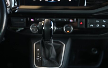 Volkswagen Caravelle T6 рестайлинг, 2020 год, 4 150 000 рублей, 19 фотография