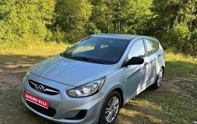 Hyundai Solaris II рестайлинг, 2011 год, 530 000 рублей, 1 фотография