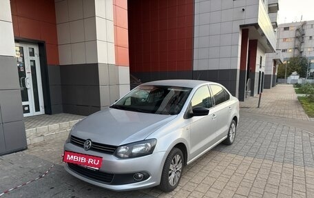 Volkswagen Polo VI (EU Market), 2014 год, 820 000 рублей, 2 фотография