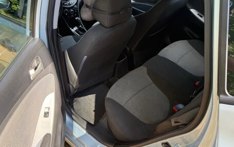 Hyundai Solaris II рестайлинг, 2011 год, 530 000 рублей, 10 фотография