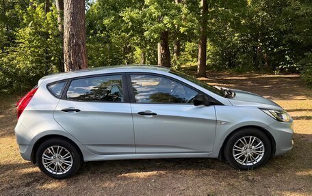 Hyundai Solaris II рестайлинг, 2011 год, 530 000 рублей, 20 фотография