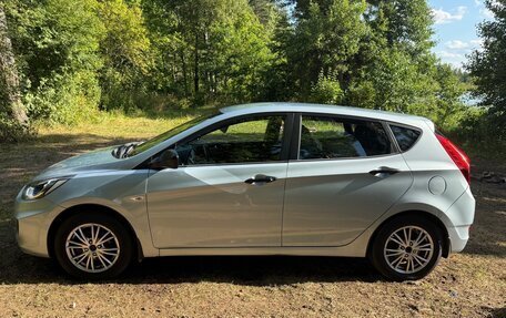 Hyundai Solaris II рестайлинг, 2011 год, 530 000 рублей, 22 фотография