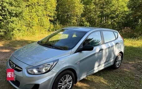 Hyundai Solaris II рестайлинг, 2011 год, 530 000 рублей, 16 фотография