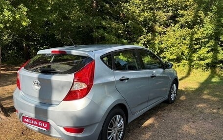 Hyundai Solaris II рестайлинг, 2011 год, 530 000 рублей, 25 фотография