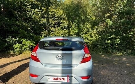 Hyundai Solaris II рестайлинг, 2011 год, 530 000 рублей, 24 фотография