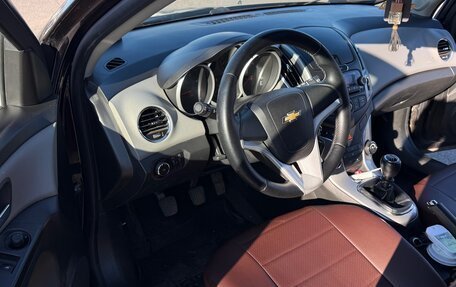 Chevrolet Cruze II, 2013 год, 850 000 рублей, 4 фотография