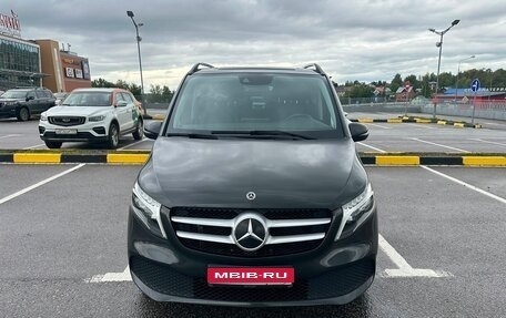 Mercedes-Benz V-Класс, 2022 год, 7 850 000 рублей, 1 фотография