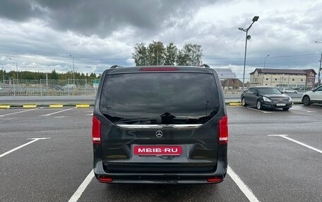 Mercedes-Benz V-Класс, 2022 год, 7 850 000 рублей, 4 фотография