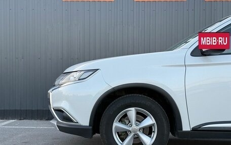 Mitsubishi Outlander III рестайлинг 3, 2018 год, 1 590 000 рублей, 5 фотография