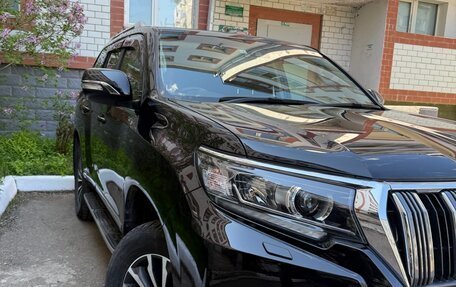 Toyota Land Cruiser Prado 150 рестайлинг 2, 2018 год, 4 240 000 рублей, 8 фотография