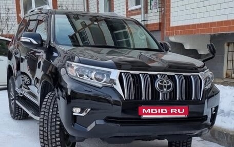 Toyota Land Cruiser Prado 150 рестайлинг 2, 2018 год, 4 240 000 рублей, 10 фотография