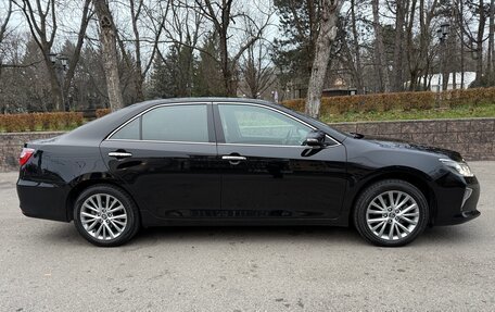 Toyota Camry, 2017 год, 2 550 000 рублей, 3 фотография