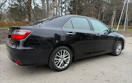 Toyota Camry, 2017 год, 2 550 000 рублей, 4 фотография