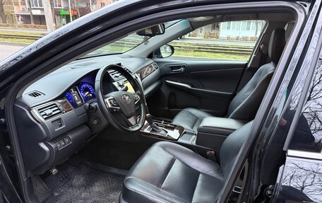 Toyota Camry, 2017 год, 2 550 000 рублей, 13 фотография