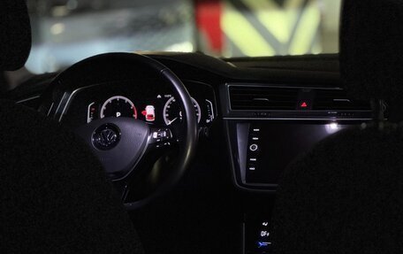 Volkswagen Tiguan II, 2019 год, 2 570 000 рублей, 14 фотография