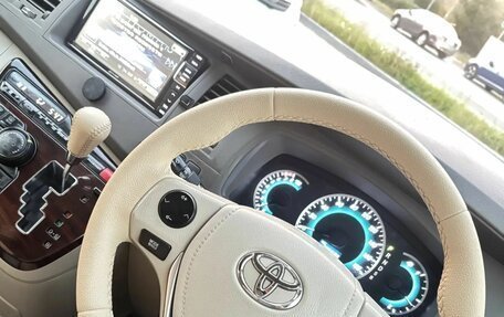 Toyota ISis I, 2013 год, 1 320 000 рублей, 22 фотография