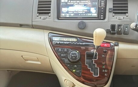 Toyota ISis I, 2013 год, 1 320 000 рублей, 23 фотография
