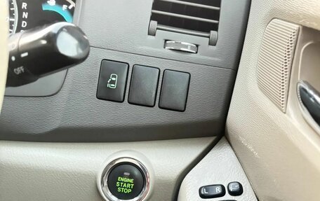 Toyota ISis I, 2013 год, 1 320 000 рублей, 26 фотография