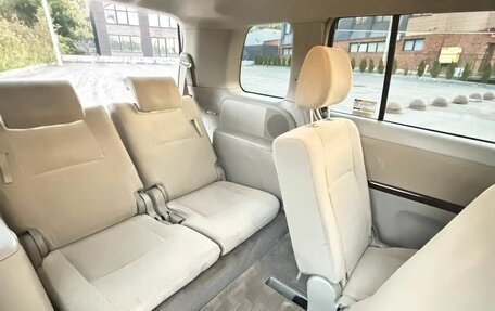 Toyota ISis I, 2013 год, 1 320 000 рублей, 21 фотография