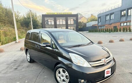 Toyota ISis I, 2013 год, 1 320 000 рублей, 31 фотография