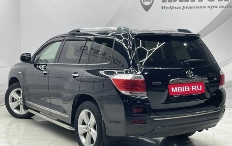 Toyota Highlander III, 2011 год, 1 850 000 рублей, 6 фотография