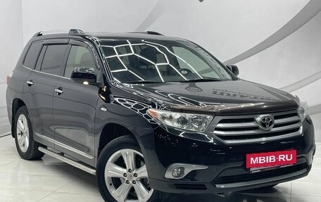 Toyota Highlander III, 2011 год, 1 850 000 рублей, 3 фотография