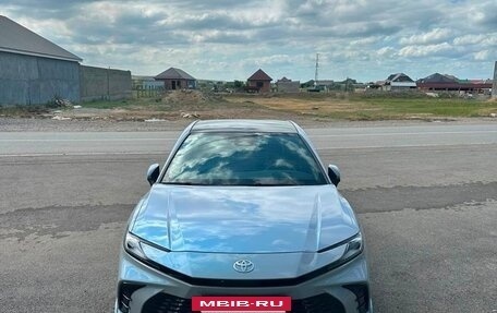 Toyota Camry, 2024 год, 3 450 000 рублей, 2 фотография