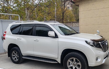 Toyota Land Cruiser Prado 150 рестайлинг 2, 2014 год, 3 340 000 рублей, 3 фотография