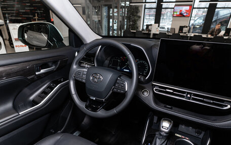 Toyota Highlander, 2026 год, 5 800 000 рублей, 13 фотография