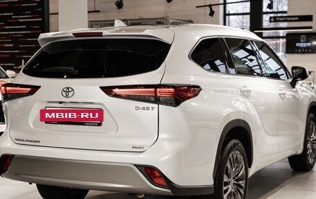 Toyota Highlander, 2026 год, 5 800 000 рублей, 4 фотография