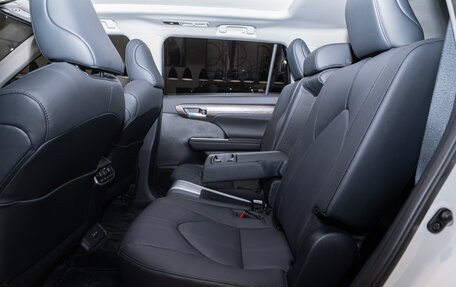 Toyota Highlander, 2026 год, 5 800 000 рублей, 20 фотография