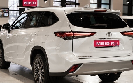 Toyota Highlander, 2026 год, 5 800 000 рублей, 6 фотография