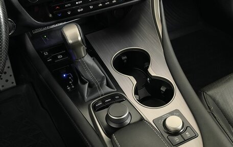 Lexus RX IV рестайлинг, 2017 год, 3 960 000 рублей, 21 фотография