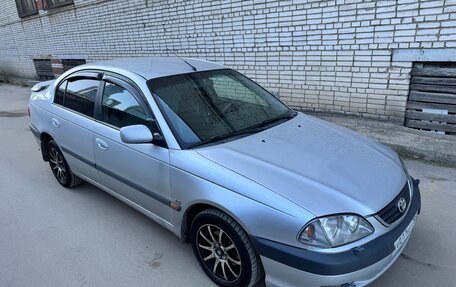 Toyota Avensis III рестайлинг, 2001 год, 389 000 рублей, 3 фотография