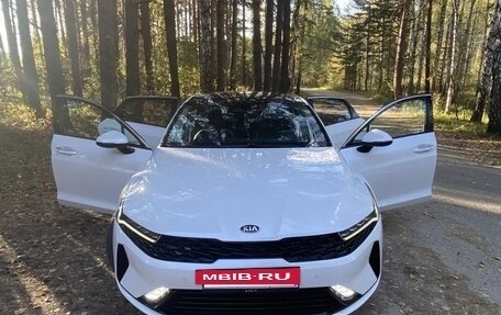 KIA K5, 2021 год, 2 600 000 рублей, 10 фотография