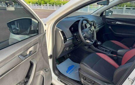 Skoda Karoq I, 2023 год, 1 530 000 рублей, 7 фотография