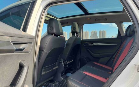Skoda Karoq I, 2023 год, 1 530 000 рублей, 17 фотография