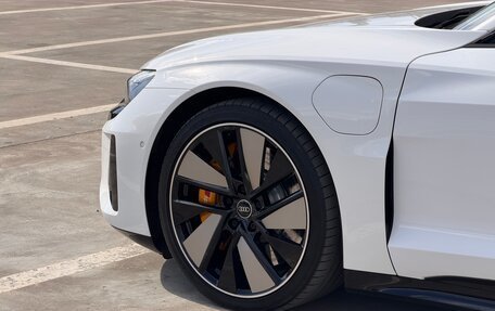 Audi e-tron GT, 2022 год, 10 700 000 рублей, 11 фотография