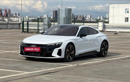 Audi e-tron GT, 2022 год, 10 700 000 рублей, 10 фотография