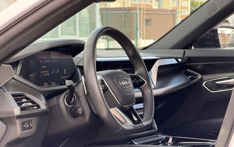 Audi e-tron GT, 2022 год, 10 700 000 рублей, 15 фотография