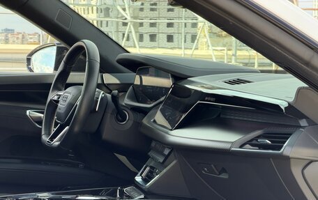 Audi e-tron GT, 2022 год, 10 700 000 рублей, 23 фотография