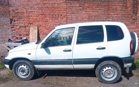 Chevrolet Niva I рестайлинг, 2003 год, 165 000 рублей, 2 фотография