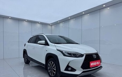 Toyota Yaris XP150 рестайлинг, 2022 год, 950 000 рублей, 1 фотография
