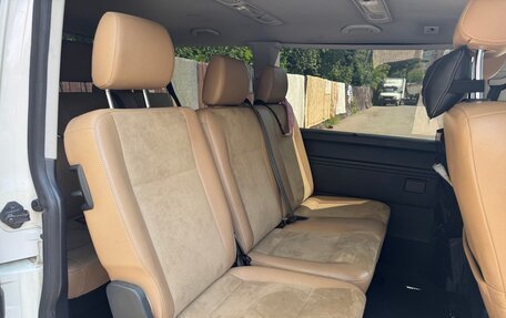 Volkswagen Transporter T5 рестайлинг, 2011 год, 1 450 000 рублей, 8 фотография