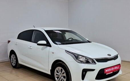 KIA Rio IV, 2018 год, 1 180 000 рублей, 3 фотография