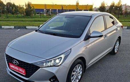 Hyundai Solaris II рестайлинг, 2021 год, 1 745 000 рублей, 1 фотография